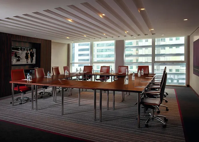 Hotel Centro Al Manhal By Rotana